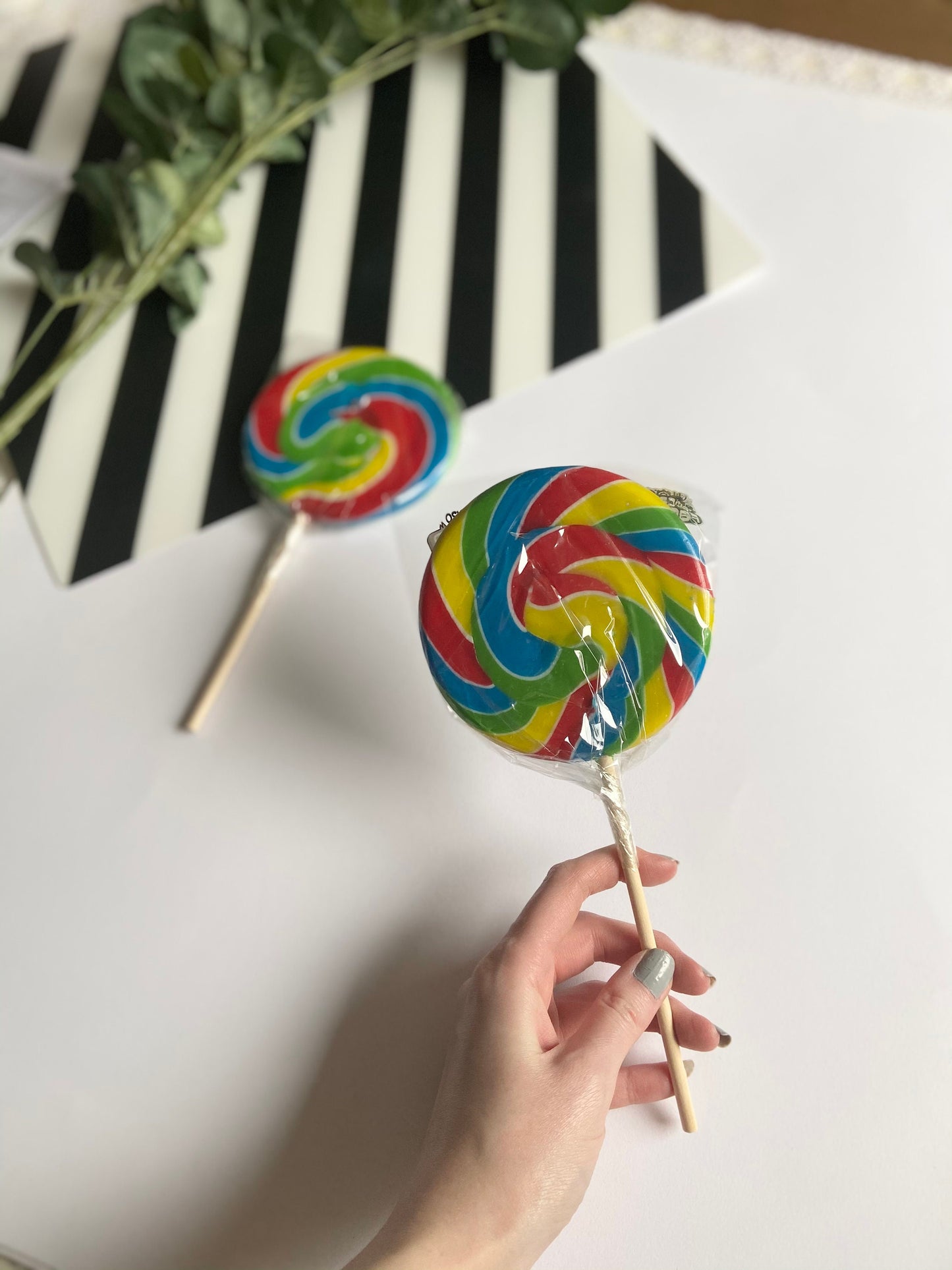 Rainbow Swirl Lollipop - Cake Topper - Cake Decor - Rainbow Gifts - Cake Toppers - Swirly Lollipop - Twist Lollipop - Cake Decoration -Lolly