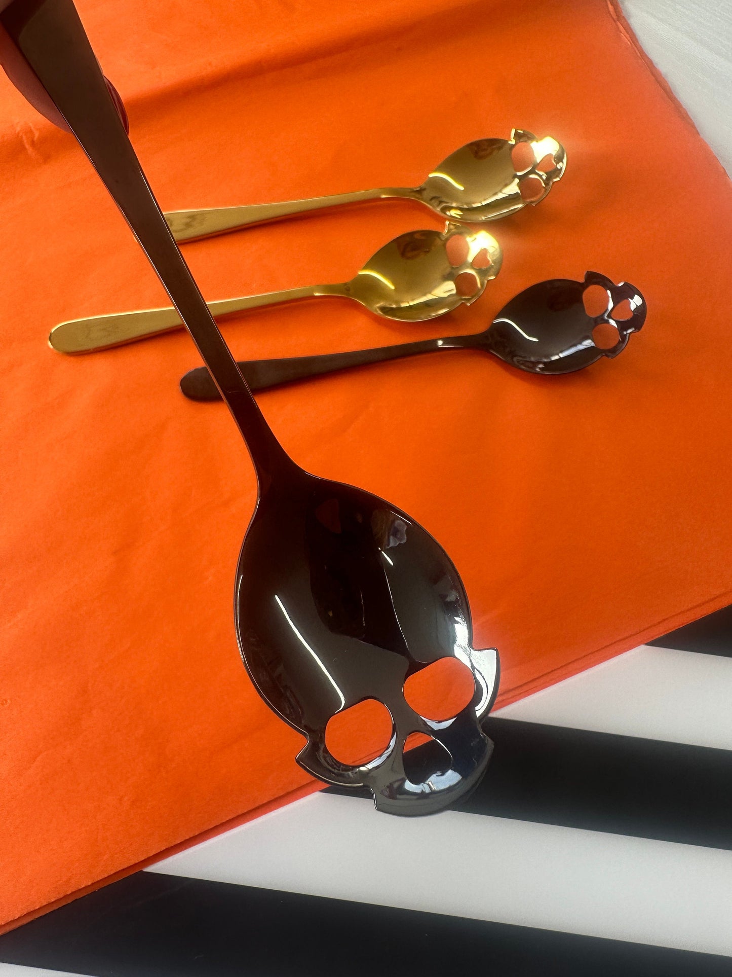 Skull Spoons - Novelty Spoons - Black Spoons - Decorative Spoons - Gold Spoons - Decorative Skull Spoons - Gifting Spoons - Gothic Spoons