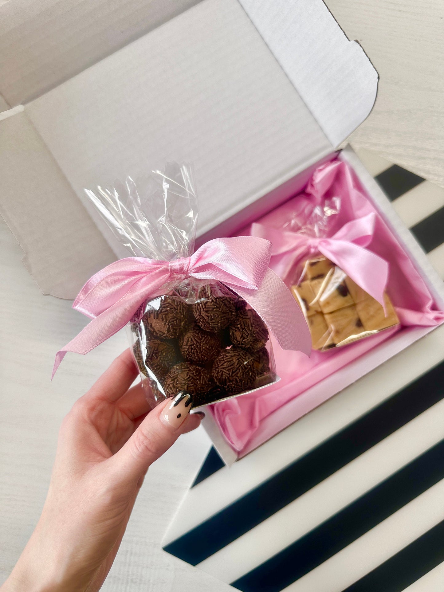 Rum Truffle and Fudge Box - Rum Fudge - Rum Truffles - Gifts for Him - Gifts for Her - Gifting Ideas - Postal Treats - Postal Sweets